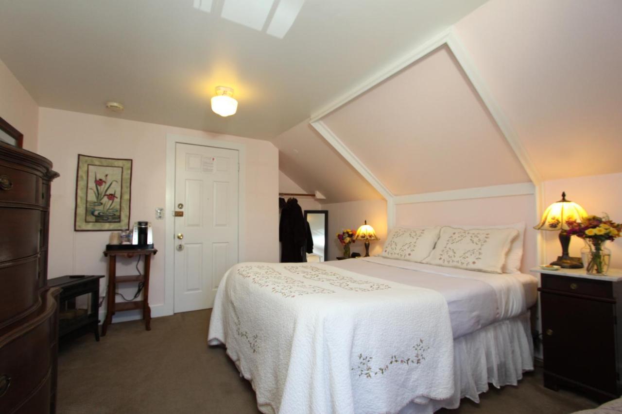 Olallieberry Inn Bed And Breakfast Cambria Extérieur photo